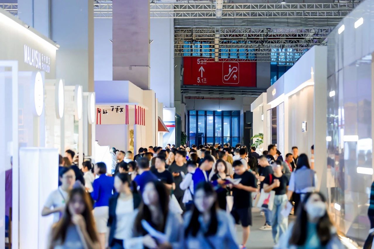 上海家具展现场1.jpg